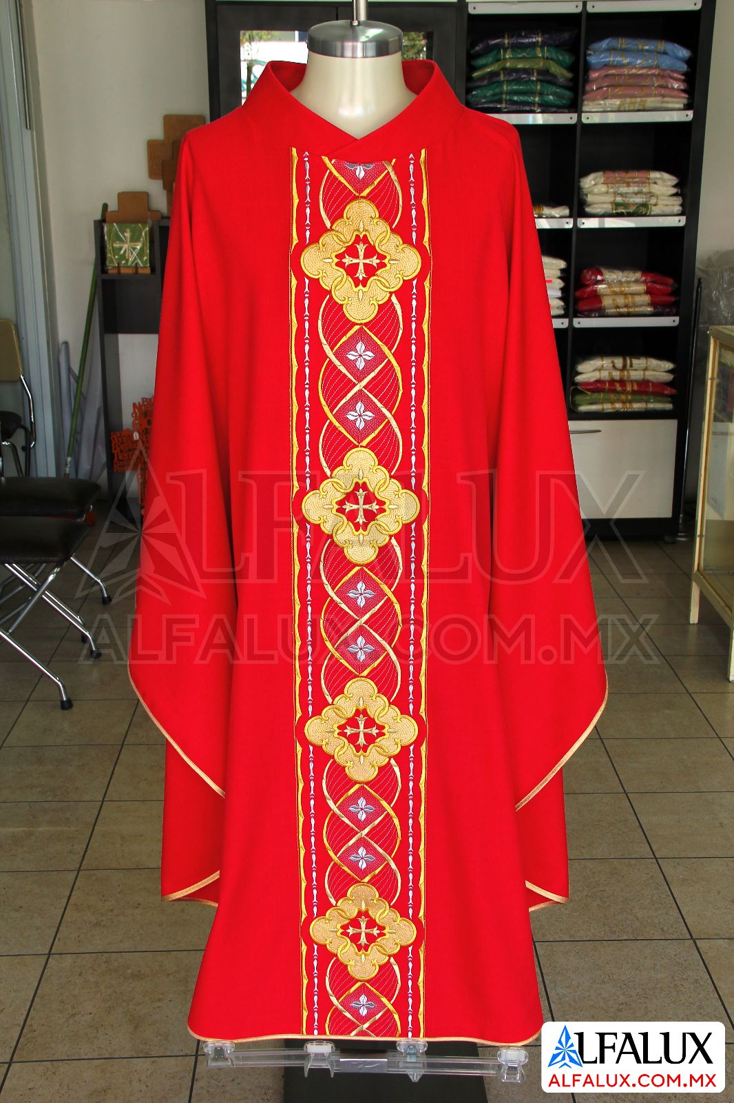 02 ROYAL Casulla Alfalux Central Rojo 399